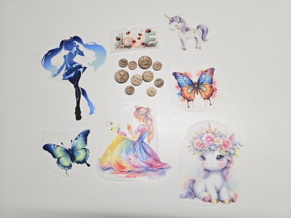 AKTION MÄDCHEN 2 Bügelbilder und 10 Kokosknöpfe gratis